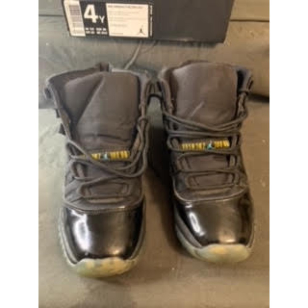 Air Jordan 11 Retro (GS) sz4